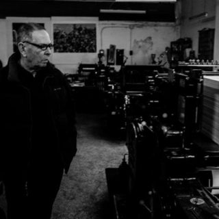 Ο Ποιητής, ο Τυπογράφος και ο Φωτογράφος που έτυχε να βρεθεί εκεί.