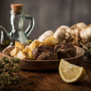 Μπιφτέκια, burgers και κεφτέδες: τα πιο νόστιμα θα είναι τα δικά σου