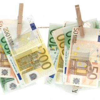 Η Ευρωβουλή επικρίνει το Συμβούλιο σχετικά με τη Μαύρη Λίστα για το ξέπλυμα χρήματος