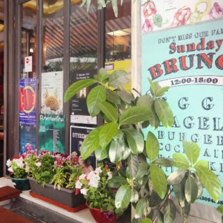 Mama Roux: Εκεί που έμαθε η Αθήνα να τρώει brunch