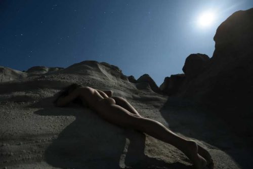 Η έκθεση φωτογραφίας Nudes εξυψώνει το γυμνό κορμί σε όλες του τις εκφάνσεις