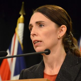 Αυστηρότερη νομοθεσία για τον έλεγχο της οπλοκατοχής προωθεί η Νέα Ζηλανδία