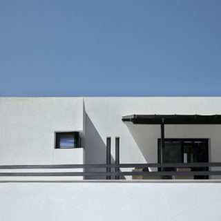 Ένα σπίτι στη Χιο που καταφέρνει να είναι άκρως σύγχρονο και παραδοσιακό ταυτόχρονα