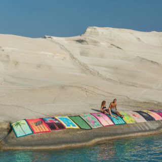 Η νέα συλλογή του Sun of a Beach μας μεταδίδει (από τώρα) την ανεμελιά του καλοκαιριού