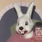 Αυτά τα πασχαλινά κουνέλια κάνουν τον Donnie Darko να φαίνεται ανέκδοτο