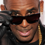 Ο R.Kelly τραγούδησε για 28 δευτερόλεπτα με αντίτιμο εισιτηρίου 100 δολάρια