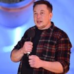 Στόλο από ρομπο-ταξί χωρίς οδηγό θα κυκλοφορήσει η Tesla το 2020, υπόσχεται ο Μασκ