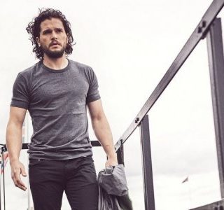 Κυριευμένος από το στρες, ο σταρ του Games of Thrones Κιτ Χάρινγκτον υποβάλλεται σε θεραπεία