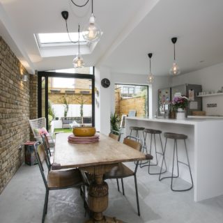 Ένα βικτωριανό σπίτι στο Peckham του Λονδίνου γέμισε με φυσικό φως από τους OfficeTwentyFiveArchitects