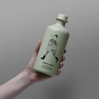 Η ζωή σε ένα οικογενειακό αγρόκτημα της Εύβοιας διακρίθηκε όχι με ένα, αλλά με δύο κορυφαία και διεθνή βραβεία design