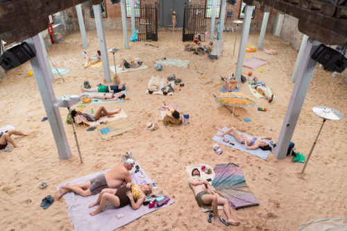 Γιατί μια «παραλία» κέρδισε τον Χρυσό Λέοντα στην  58η Μπιενάλε Τέχνης της Βενετίας;