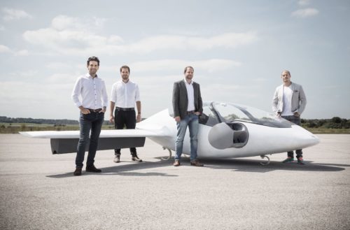 Γερμανική εταιρεία παρουσίασε το πρώτο ηλεκτρικό πενταθέσιο ιπτάμενο ταξί κάθετης απογείωσης