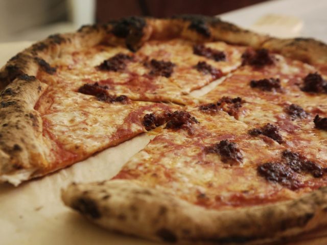 Granello: Η νέα πίτσα του κέντρου που μας έχει ξετρελάνει
