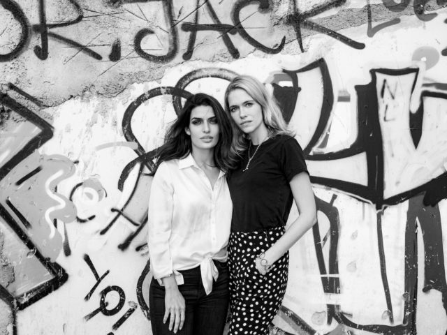 Τόνια και Πία: Νέες, Ωραίες και Μόνες, Ψάχνουν και Ψάχνονται στη Νέα Υόρκη…