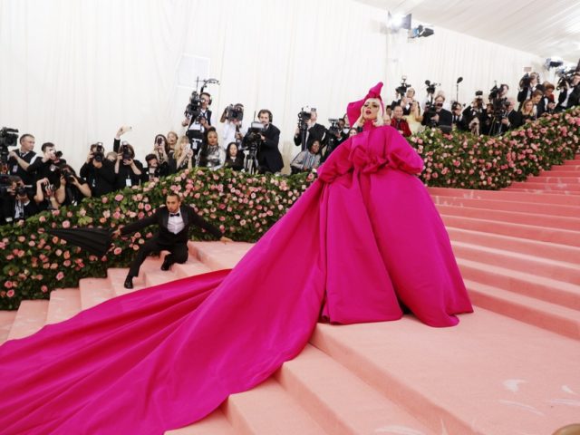 Οι απίθανες, θεατράλε εμφανίσεις του Met Gala 2019