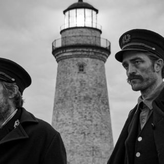 Ο Ρόμπερτ Πάτινσον και ο Γουίλεμ Νταφόε είναι κυριολεκτικοί mad men στο The Lighthouse