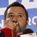 Η λαϊκιστική δεξιά σφυρηλατεί μια ανέντιμη συμμαχία με τη θρησκεία