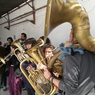 Στο Μεταξουργείο παιδιά από οχτώ χώρες κάνουν θόρυβο με χάλκινα