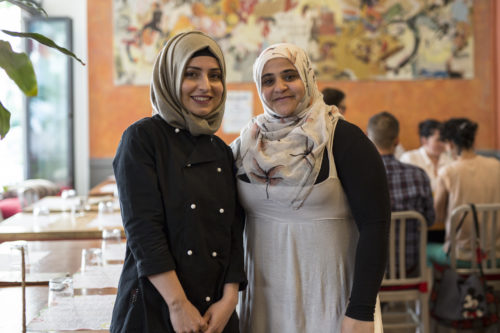 Δύο γυναίκες πρόσφυγες πρωταγωνιστούν στο τρίτο Φεστιβάλ Μαγειρικής της Ύπατης Αρμοστείας
