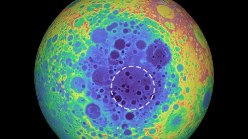 Μια τεράστια μυστηριώδης μεταλλική μάζα εντοπίστηκε κάτω από τη σκοτεινή πλευρά της Σελήνης