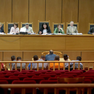 387η συνεδρίαση: η ναζιστική μαγκιά εξαϋλώνεται την ώρα της ευθύνης