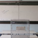 Εκλογές 2019: Ομάδα κουκουλοφόρων εισέβαλε σε εκλογικό κέντρο στα Εξάρχεια