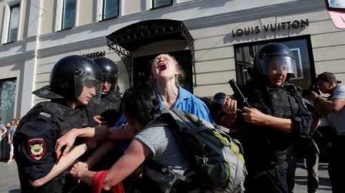 Ο ΟΗΕ καταδικάζει τη χρήση βίας εναντίον των διαδηλωτών στη Ρωσία