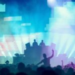 “Πέστε όλοι κάτω”- Τα βίντεο από την είσοδο των αστυνομικών στο Γκάζι