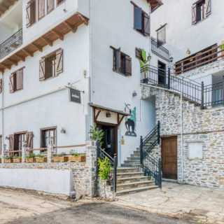 Από το Πήλιο με Αγάπη: Με τη Selina οι διακοπές δεν αρχίζουν, ούτε τελειώνουν, στο ξενοδοχείο…