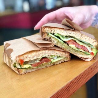 Το πιο τίμιο vegan σάντουιτς της Αθήνας