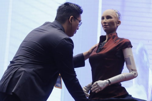Οι περισσότεροι άνθρωποι προτιμούν να χάσουν τη δουλειά τους από ένα ρομπότ παρά από έναν άλλον άνθρωπο
