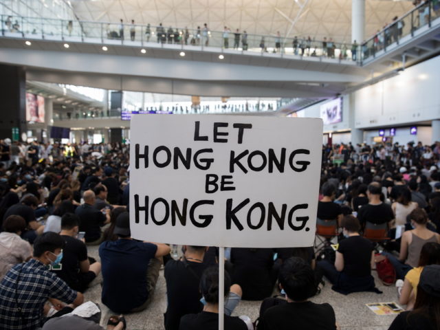 Χονγκ Κονγκ: Οι διαδηλωτές νίκησαν, αποσύρεται το νομοσχέδιο που έβγαλε τους κατοίκους στους δρόμους