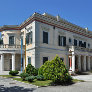 Αν βρεθείτε στην Κέρκυρα επισκεφτείτε το καταπράσινο Μον Ρεπό