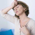 Νέα βρετανική ιατρική μέθοδος μπορεί να καθυστερήσει την εμμηνόπαυση έως και 20 χρόνια