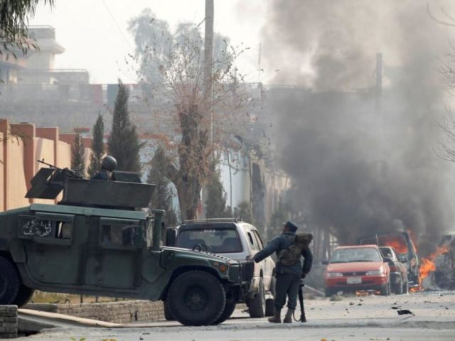 Αφγανιστάν: 66 άνθρωποι τραυματίστηκαν σε σειρά εκρήξεων που σημειώθηκαν σε εστιατόρια και πλατείες στην πόλη Τζαλαλαμπάντ