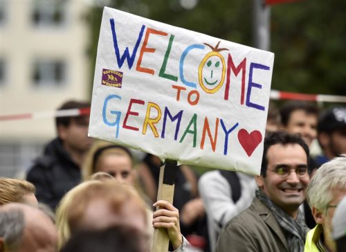 Ταχύτερα του αναμενόμενου εξελίσσεται η ένταξη των προσφύγων στη γερμανική αγορά εργασίας
