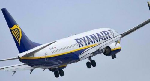 Το προσωπικό καμπίνας της Ryanair στην Ισπανία σχεδιάζει 10 ημέρες απεργιακών κινητοποιήσεων