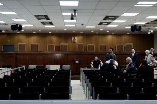 Χρυσή Αυγή: Απαλλαγή των κατηγορουμένων ζητά η εισαγγελέας για το «Συνεργείο»