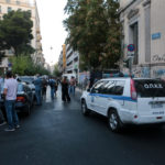 Πλατεία Βάθη: Αστυνομική επιχείρηση σε κατάληψη με οικογένειες προσφύγων