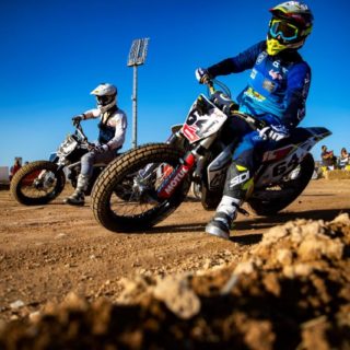 DirtFest: Ένα διήμερο που τα άλογα έδωσαν τη θέση τους στις μοτοσυκλέτες στον ιππόδρομο του Μαρκόπουλου