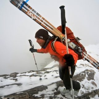 Ο Μιχάλης Στύλλας θα μελετήσει μικροργανισμούς που ζουν στους πάγους των υψηλότερων οροσειρών του πλανήτη