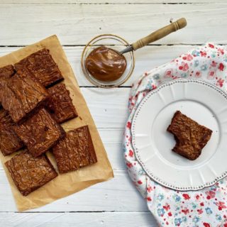Σου έχουμε συνταγή για πανεύκολα brownies με 4 υλικά