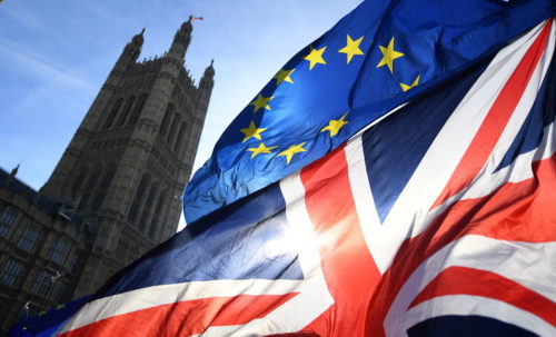 Brexit: «Η ΕΕ ζητά πάρα πολλά» και σκαλώνουν οι εμπορικές συνομιλίες