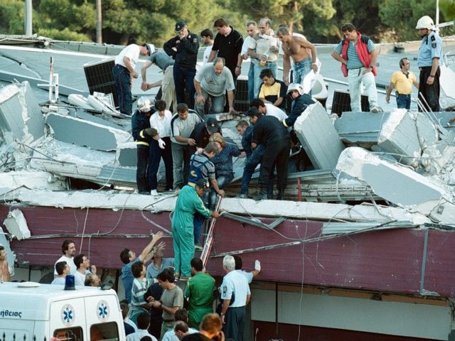 20 χρόνια από τον σεισμό του 1999: «Το πώς θα αντιδράσεις την ώρα της καταστροφής το μαθαίνεις μόνο την ώρα της καταστροφής».