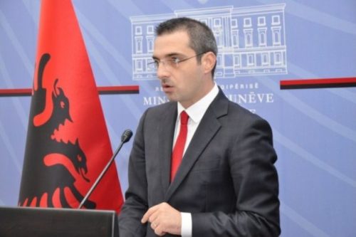 Ο Αλβανός πρώην υπουργός Εσωτερικών Σαμίρ Ταχίρι δεν θα εκτίσει ποινή φυλάκισης