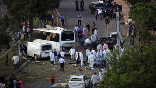 Τουρκία: Πέντε τραυματίες από τη βομβιστική επίθεση εναντίον λεωφορείου