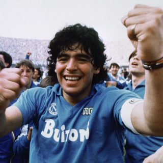 «Δηλαδή, εσύ μπορείς να φανταστείς κάποιον ηθοποιό να παίζει τον Μαραντόνα;»