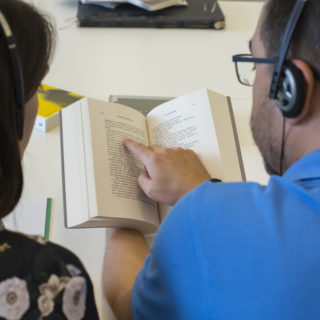 The Quiet Volume: Είμαστε τελικά ποτέ μόνοι μας όταν διαβάζουμε;