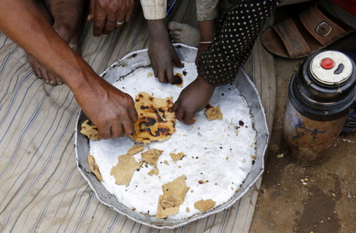 Η ΕΕ και ο FAO προειδοποιούν ότι υπάρχει κίνδυνος να πολλαπλασιαστούν οι επισιτιστικές κρίσεις στον κόσμο
