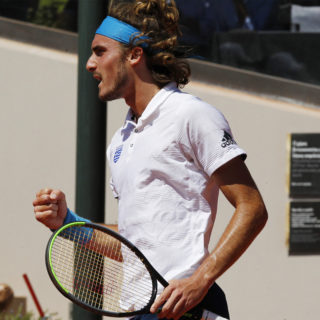 Στέφανος Τσιτσιπάς: «Δύσκολη στιγμή, αλλά προχωράω με το κεφάλι ψηλά»